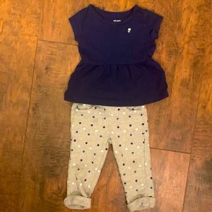 Baby Girl Size 6 Months Outfit With Heart Detail